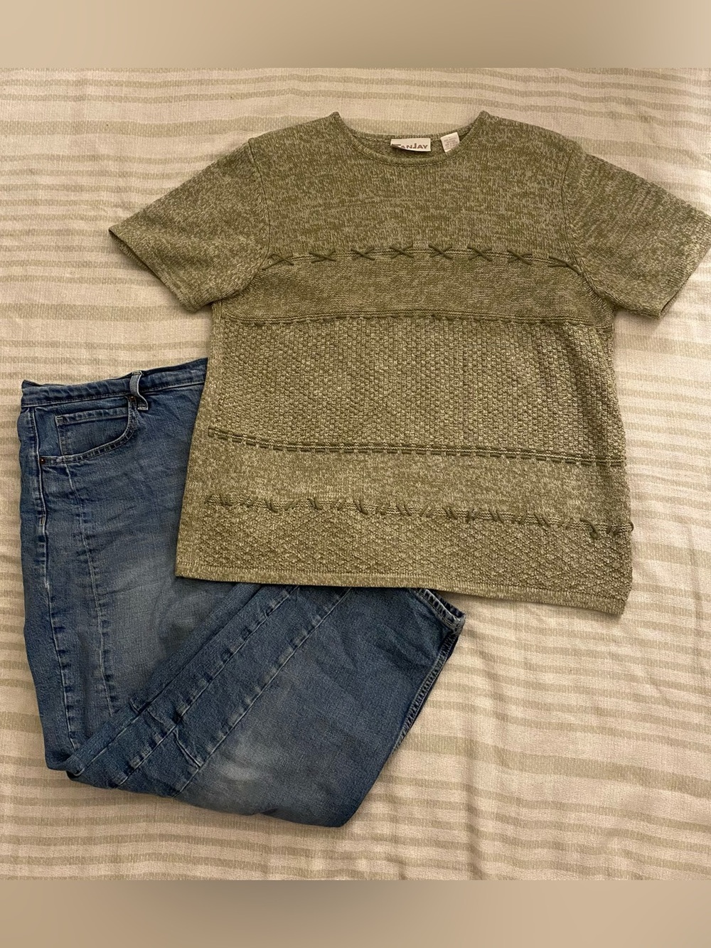 TanJay Large Green Short-Sleeved Sweater